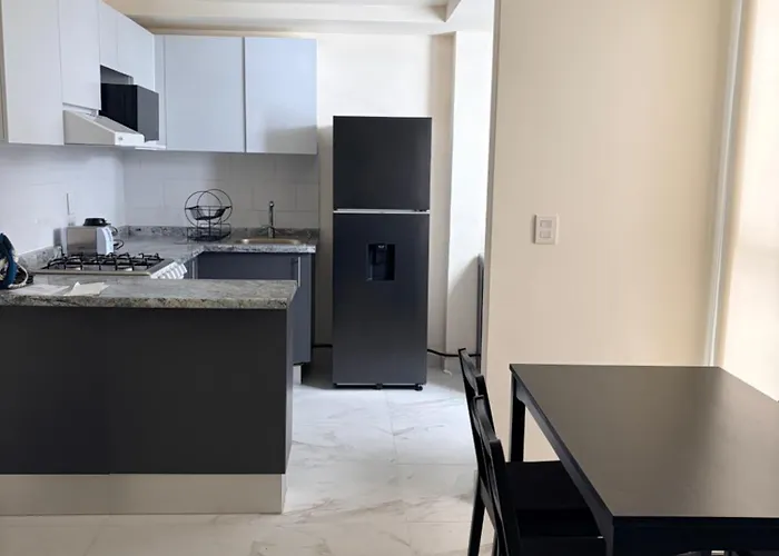 Privada Con Bano Privado Se Comparten Areas Comunes Homestay